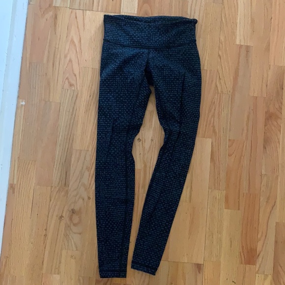 Patterned lululemon leggings - Picture 1 of 1